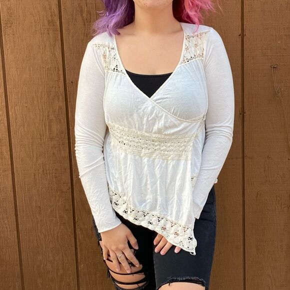 🍄 Tiny by Anthropologie White Hippy Boho Lace Top - Picture 2 of 7